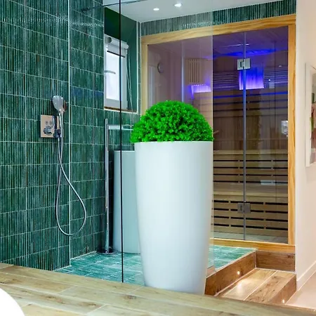 La Cle Escale Amoureuse Sauna & Balneo *